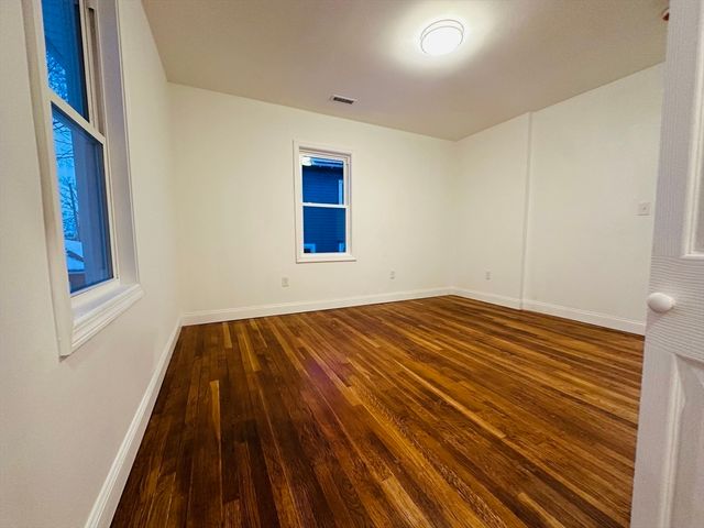 105 Nottinghill Rd 2, Boston, MA 02135