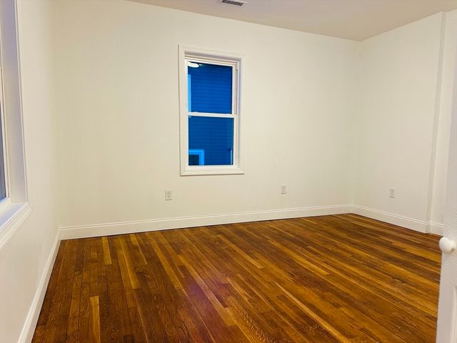 105 Nottinghill Rd 2, Boston, MA 02135