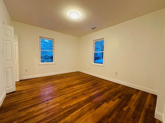 105 Nottinghill Rd 2, Boston, MA 02135