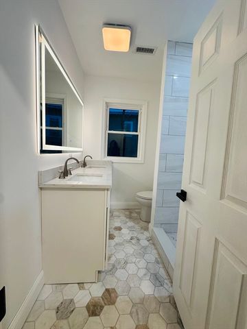 105 Nottinghill Rd 2, Boston, MA 02135