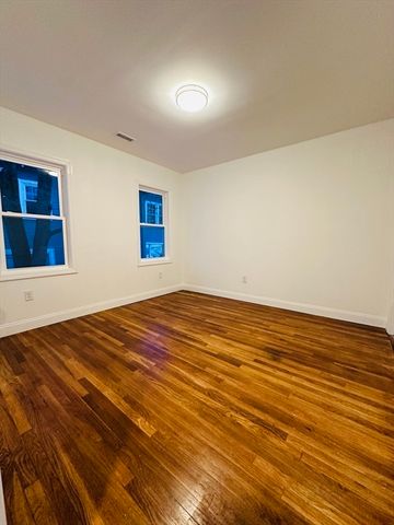 105 Nottinghill Rd 2, Boston, MA 02135