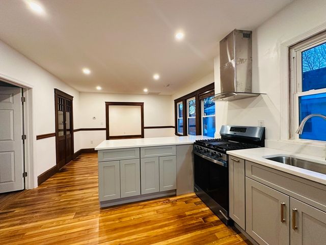 105 Nottinghill Rd 2, Boston, MA 02135