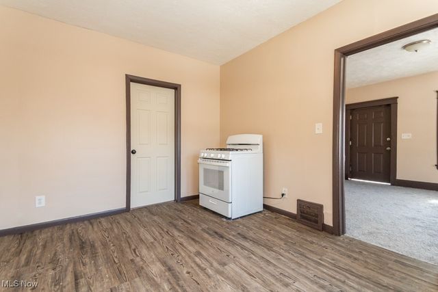 813 Wayside Road, Cleveland, OH 44110