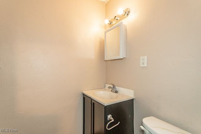 813 Wayside Road, Cleveland, OH 44110