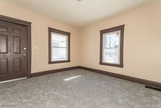 813 Wayside Road, Cleveland, OH 44110