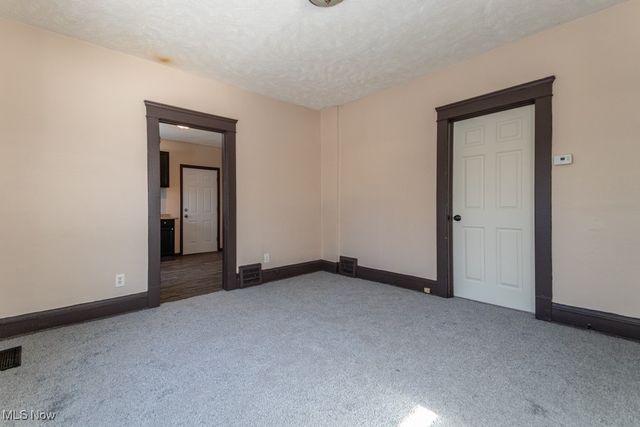 813 Wayside Road, Cleveland, OH 44110