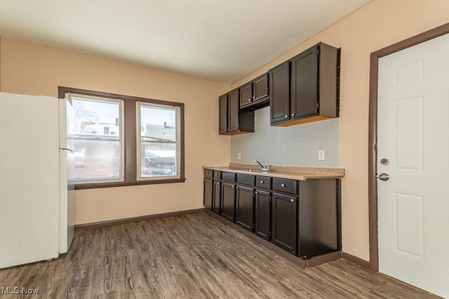 813 Wayside Road, Cleveland, OH 44110