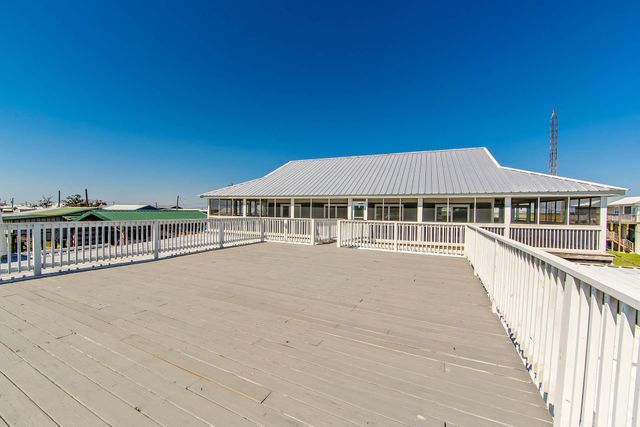 999 Four Point Rd, Dulac, LA 70353