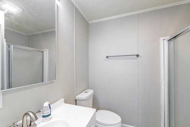 999 Four Point Rd, Dulac, LA 70353