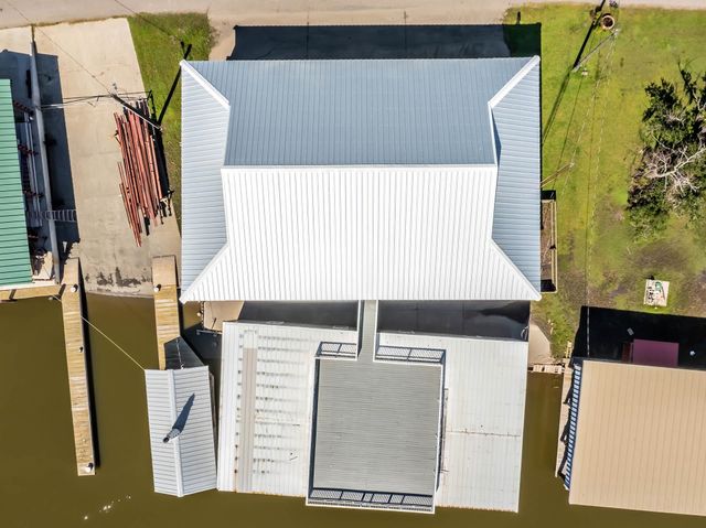 999 Four Point Rd, Dulac, LA 70353