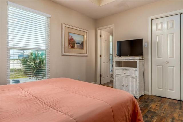 2354 Island Shores Drive, Dauphin Island, AL 36528