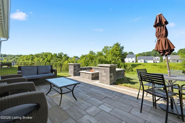 17025 Meander Way, Louisville, KY 40245