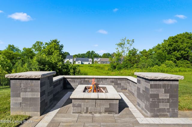 17025 Meander Way, Louisville, KY 40245