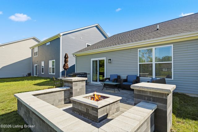 17025 Meander Way, Louisville, KY 40245
