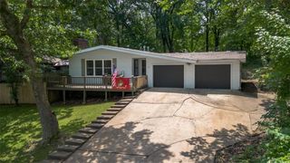 32 Gillingham Drive, Bella Vista, AR 72715