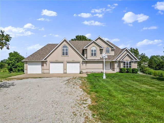 8747 Southpoint Drive, Richmond, MO 64085