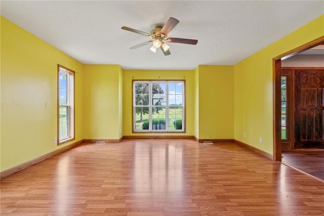 8747 Southpoint Drive, Richmond, MO 64085