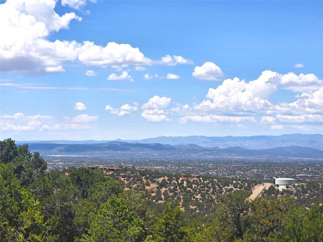 1071 S Summit Ridge, Santa Fe, NM 87501