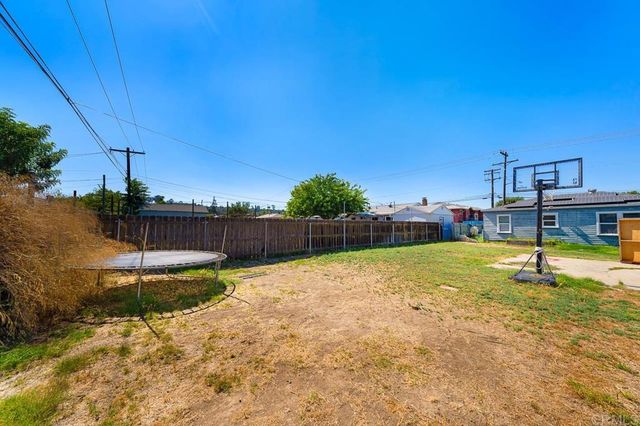 649 W Washington Ave, El Cajon, CA 92020