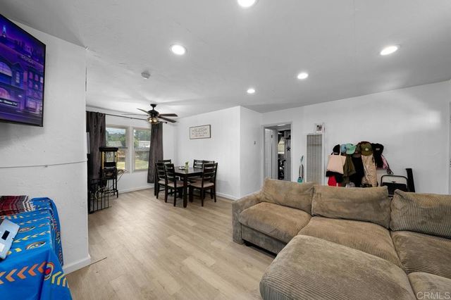 649 W Washington Ave, El Cajon, CA 92020