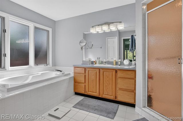 37828 Avon Lane, Farmington Hills, MI 48331