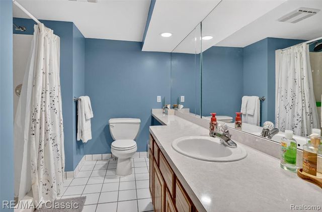 37828 Avon Lane, Farmington Hills, MI 48331