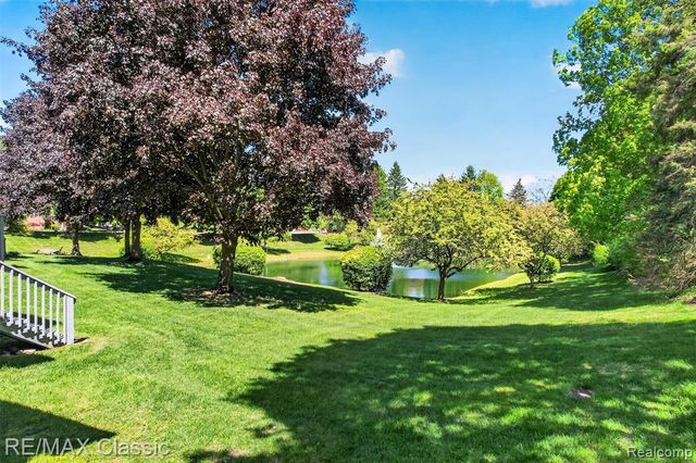 37828 Avon Lane, Farmington Hills, MI 48331