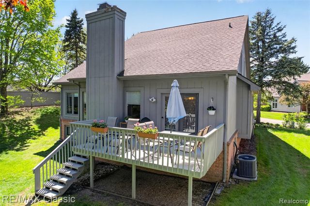 37828 Avon Lane, Farmington Hills, MI 48331