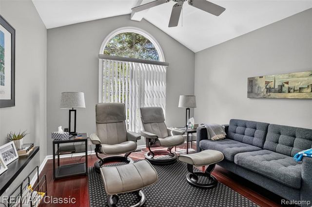 37828 Avon Lane, Farmington Hills, MI 48331
