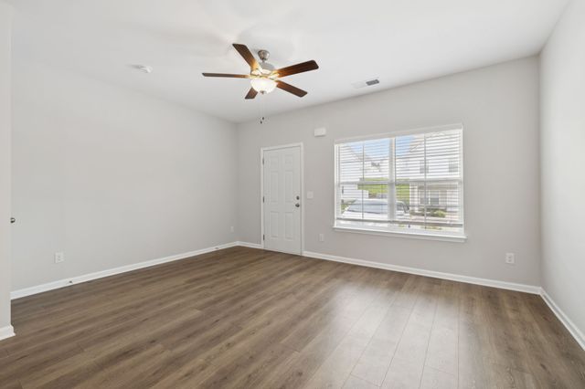 344 Kristen Ct, Columbia, TN 38401
