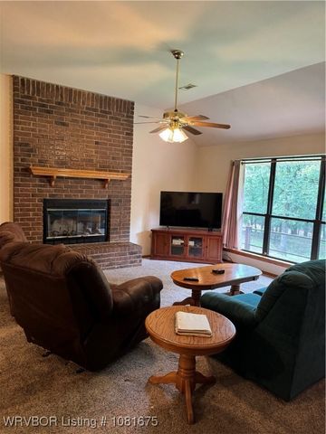 700 Timber Ridge Road, Howe, OK 74937