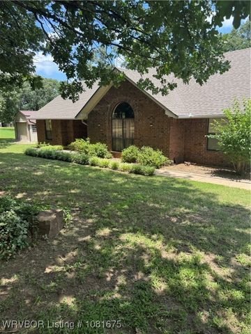 700 Timber Ridge Road, Howe, OK 74937
