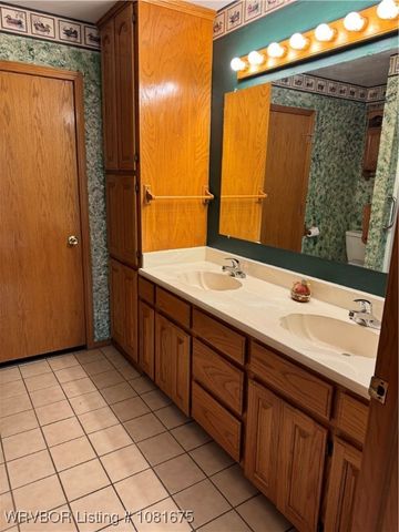 700 Timber Ridge Road, Howe, OK 74937