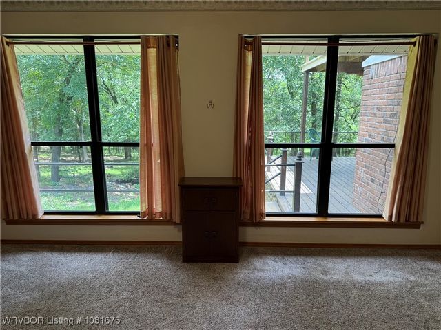 700 Timber Ridge Road, Howe, OK 74937