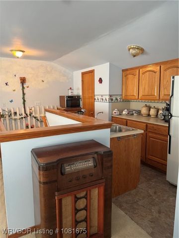 700 Timber Ridge Road, Howe, OK 74937
