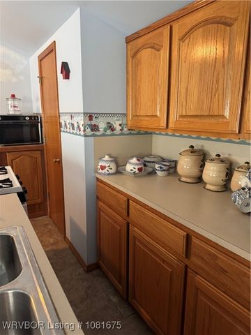 700 Timber Ridge Road, Howe, OK 74937