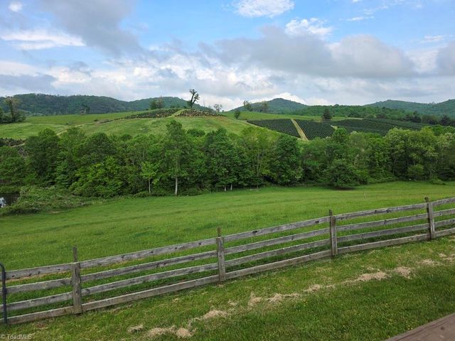 4793 Cheek Mountain Road, Laurel Springs, NC 28644