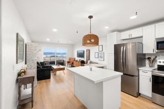 4015 Crown Point 104, San Diego, CA 92109