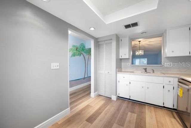 3351 STONEHAVEN COURT W C, Palm Harbor, FL 34684