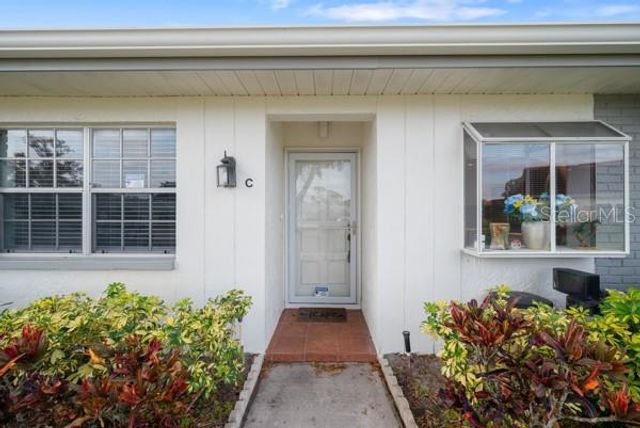 3351 STONEHAVEN COURT W C, Palm Harbor, FL 34684