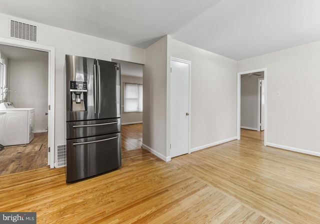 19 BEECH PL, West Deptford, NJ 08096