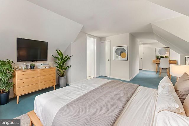 19 BEECH PL, West Deptford, NJ 08096