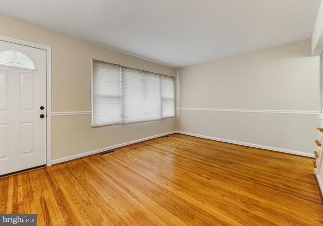 19 BEECH PL, West Deptford, NJ 08096