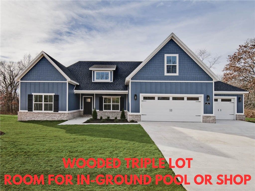 38 Winsford Circle, Bella Vista, AR 72715