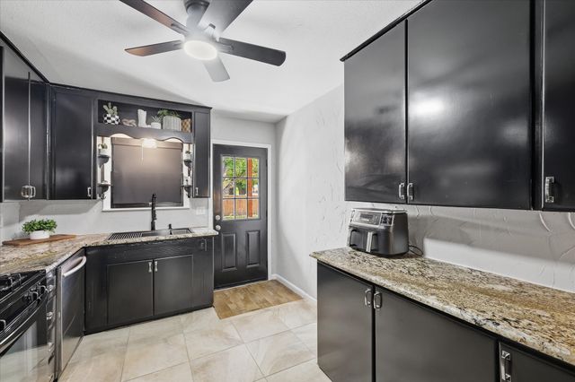 3528 Meadow Oaks Drive, Haltom City, TX 76117