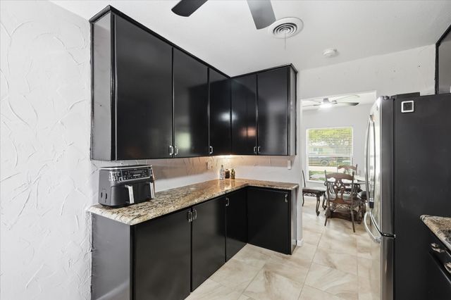 3528 Meadow Oaks Drive, Haltom City, TX 76117