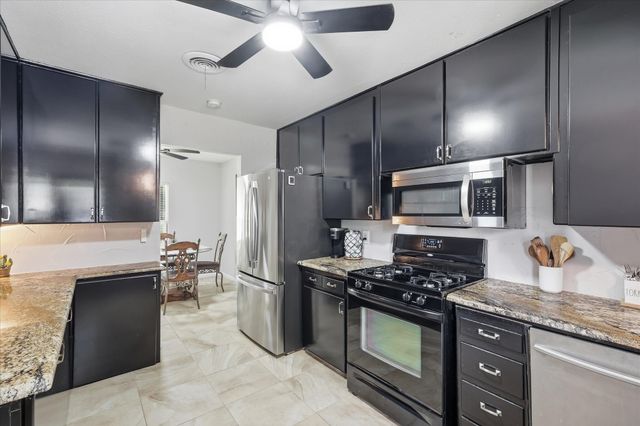 3528 Meadow Oaks Drive, Haltom City, TX 76117