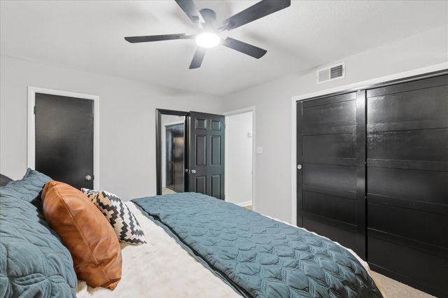 3528 Meadow Oaks Drive, Haltom City, TX 76117
