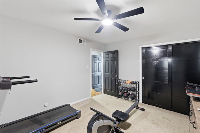 3528 Meadow Oaks Drive, Haltom City, TX 76117