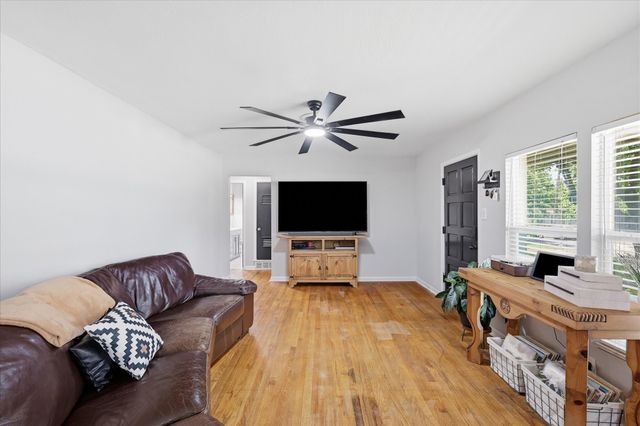 3528 Meadow Oaks Drive, Haltom City, TX 76117